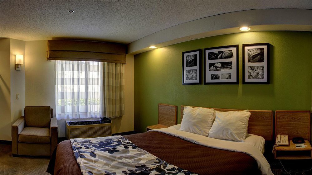 Rodeway Inn Austell Ngoại thất bức ảnh