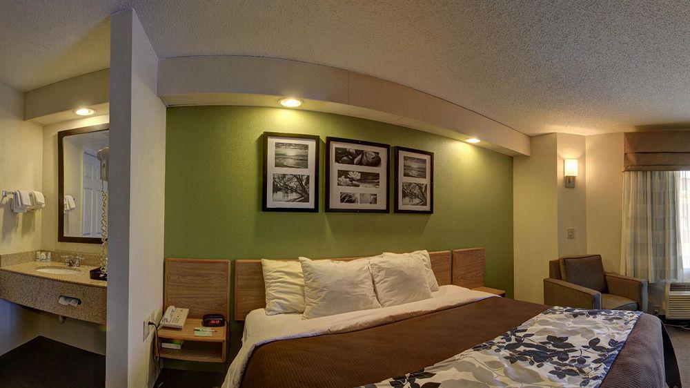 Rodeway Inn Austell Ngoại thất bức ảnh